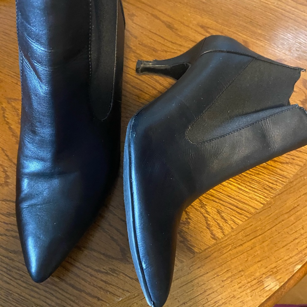 Ellen Tracy boots
